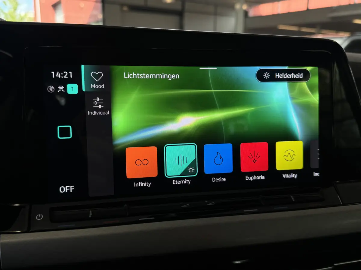 1.5 eTSI DSG LIFE BUSINESS CAMERA/ACC/CARPLAY/SFEERVERL.