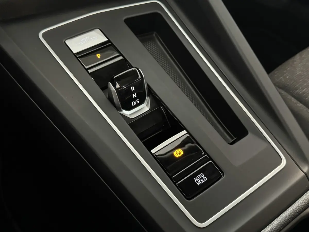 1.5 eTSI DSG LIFE BUSINESS CAMERA/ACC/CARPLAY/SFEERVERL.