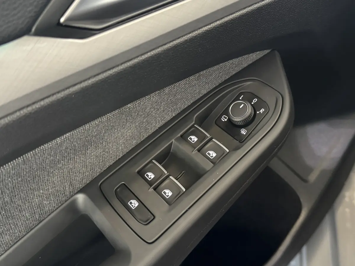 1.5 eTSI DSG LIFE BUSINESS CAMERA/ACC/CARPLAY/SFEERVERL.