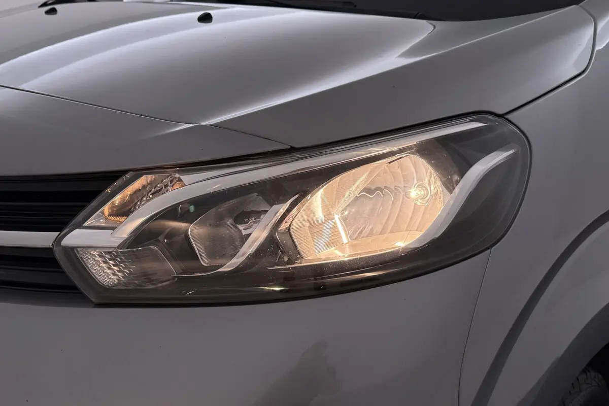 2.0 D-4D Professional | Trekhaak | L3 | Betimmering | Climate Control | Camera | AUTOMAAT |