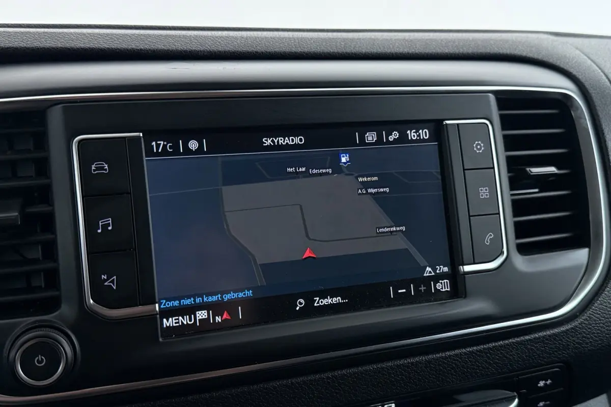 2.0 D-4D Professional | Trekhaak | L3 | Betimmering | Climate Control | Camera | AUTOMAAT |