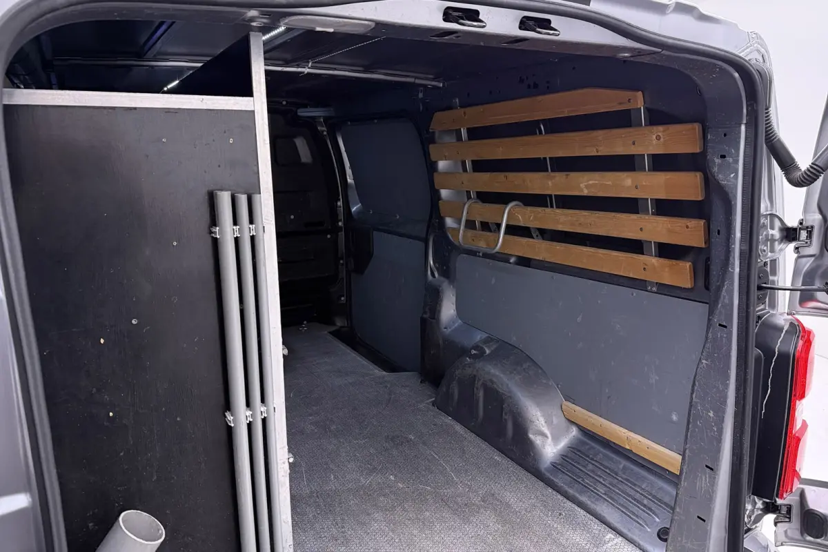 2.0 D-4D Professional | Trekhaak | L3 | Betimmering | Climate Control | Camera | AUTOMAAT |