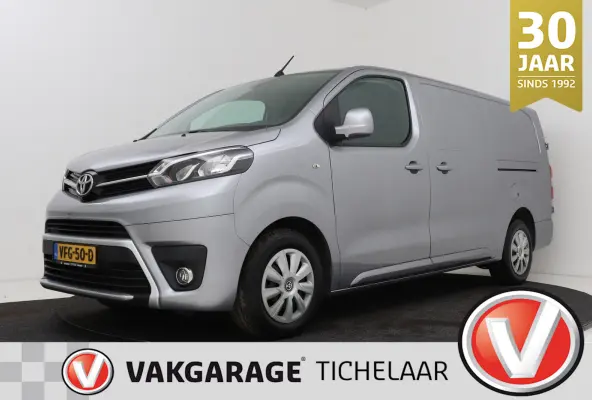 2.0 D-4D Professional | Trekhaak | L3 | Betimmering | Climate Control | Camera | AUTOMAAT |