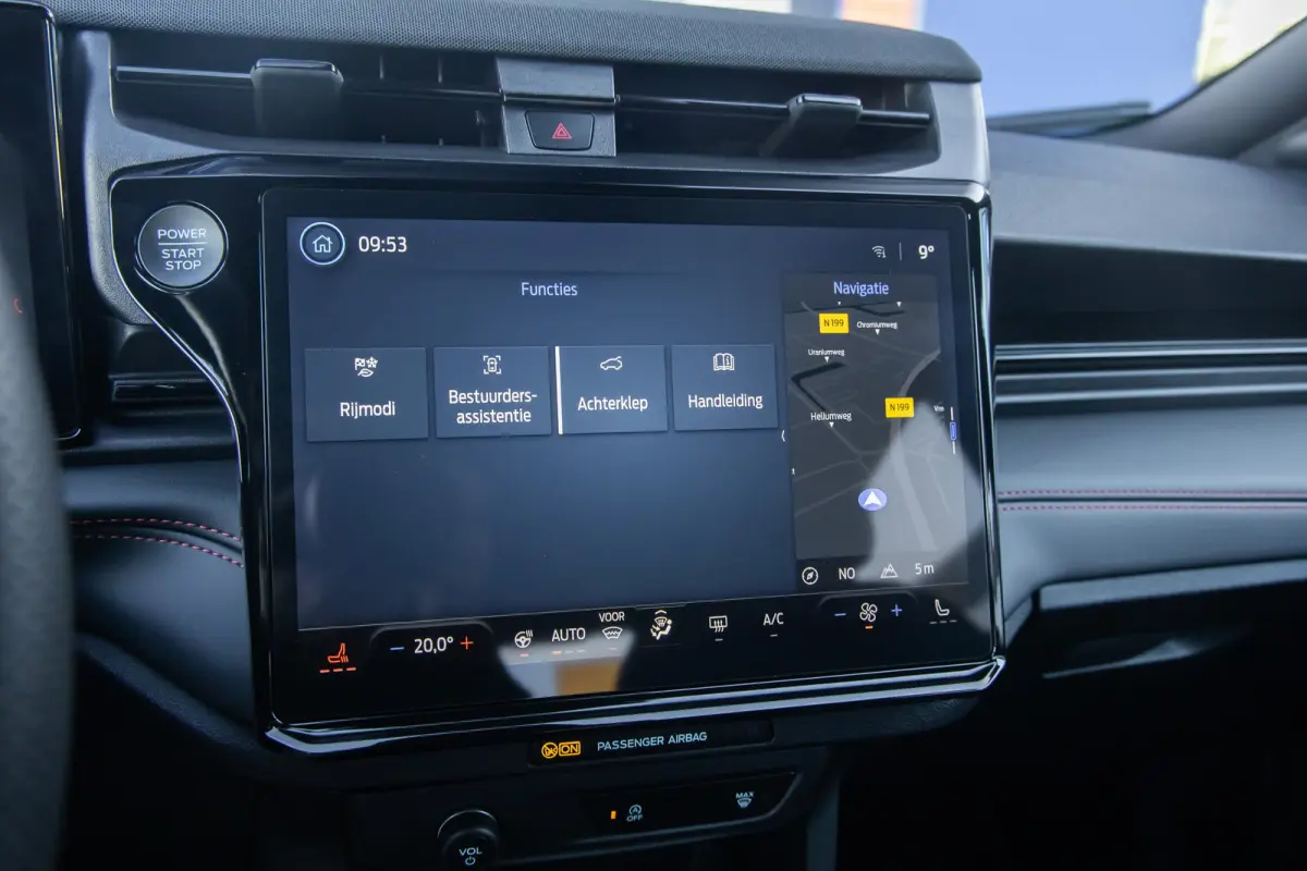 1.0 EcoBoost ST-Line | Stoel/stuur/voorruit verwarming | Camera | Apple Carplay/Android Auto | Elektrisch bedienbare achterklep | Digitaal dashboard | | Achteruitrijcamera | Apple Carplay/An