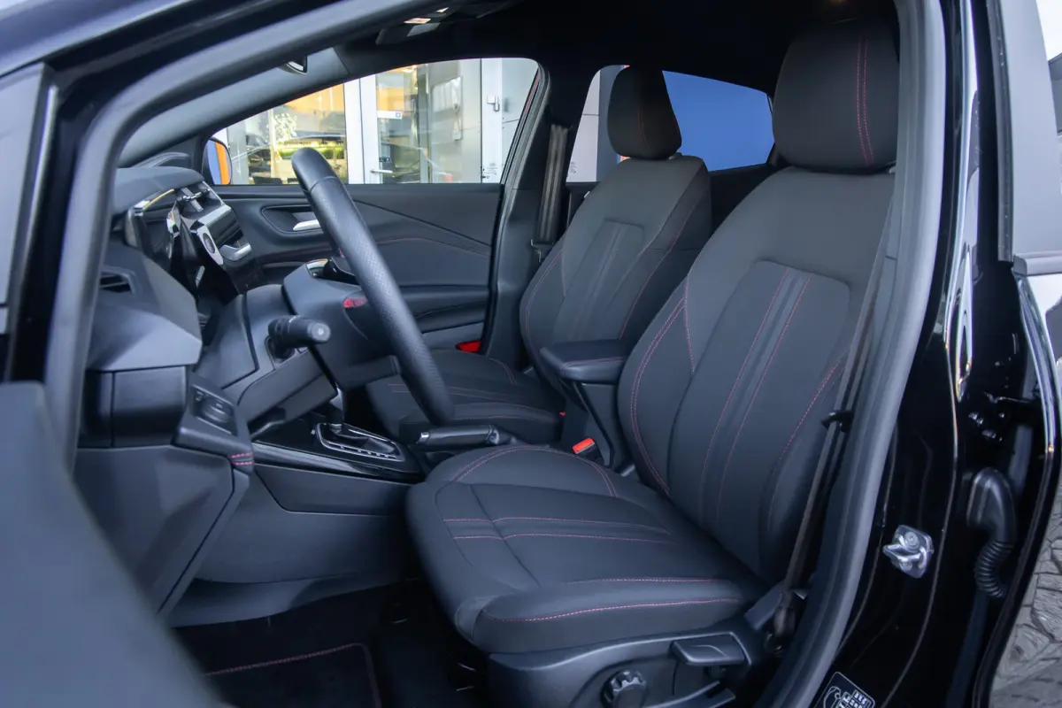 1.0 EcoBoost ST-Line | Stoel/stuur/voorruit verwarming | Camera | Apple Carplay/Android Auto | Elektrisch bedienbare achterklep | Digitaal dashboard | | Achteruitrijcamera | Apple Carplay/An