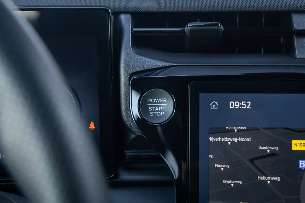 1.0 EcoBoost ST-Line | Stoel/stuur/voorruit verwarming | Camera | Apple Carplay/Android Auto | Elektrisch bedienbare achterklep | Digitaal dashboard | | Achteruitrijcamera | Apple Carplay/An
