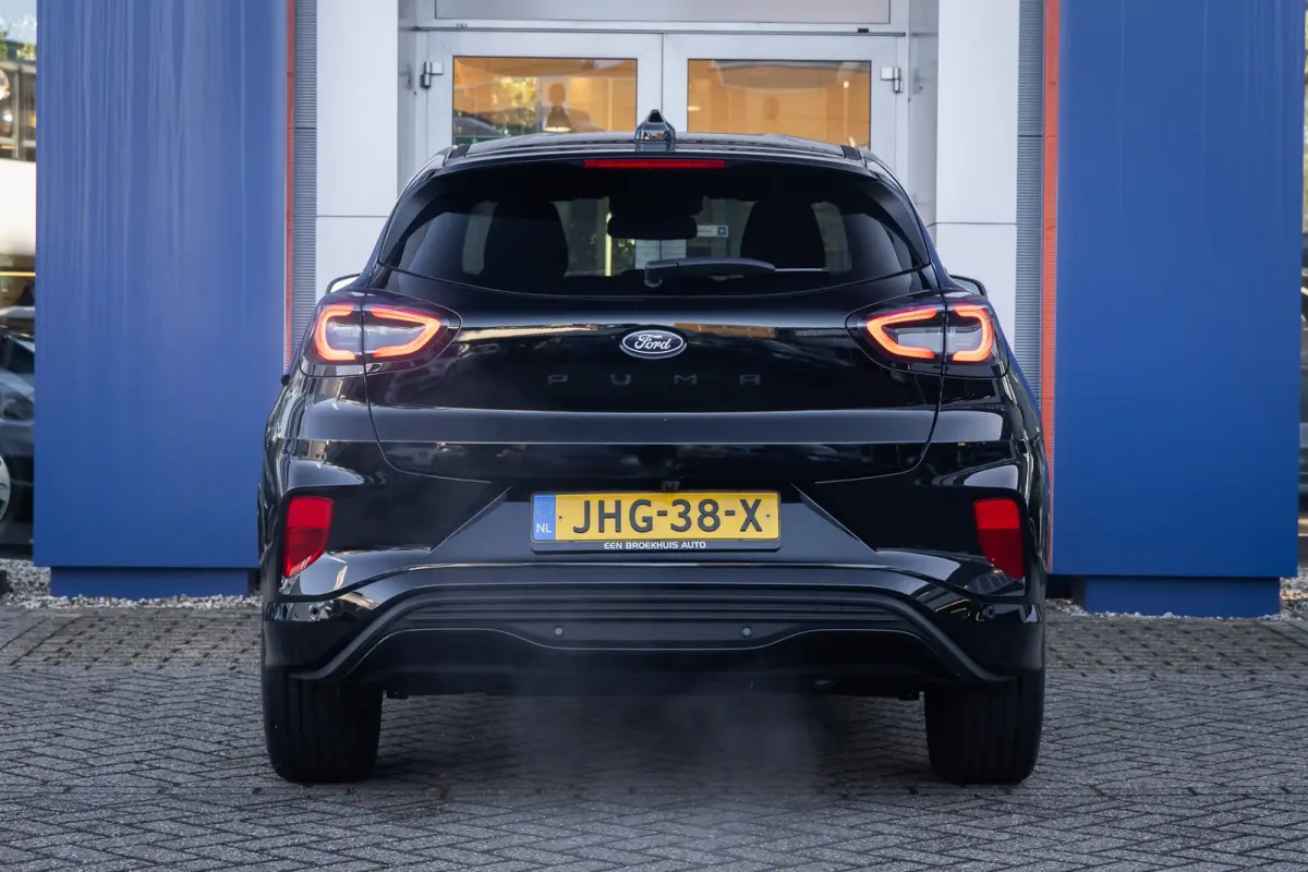 1.0 EcoBoost ST-Line | Stoel/stuur/voorruit verwarming | Camera | Apple Carplay/Android Auto | Elektrisch bedienbare achterklep | Digitaal dashboard | | Achteruitrijcamera | Apple Carplay/An