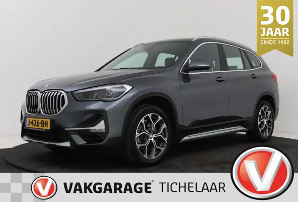 SDrive20i VDL Nedcar Edition | Trekhaak | Org NL | Facelift | Head-Up | Camera | LED | Navigatie |
