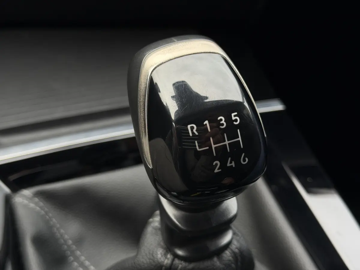 1.2 Business Edition 2e Eigenaar|Navi|Carplay|D-riem vv in 2026|360 Camera|Clima|Cruise|Stoleverwarming|N.A.P|APK tot 07-2028