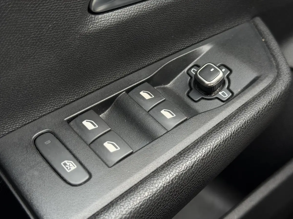 1.2 Business Edition 2e Eigenaar|Navi|Carplay|D-riem vv in 2026|360 Camera|Clima|Cruise|Stoleverwarming|N.A.P|APK tot 07-2028