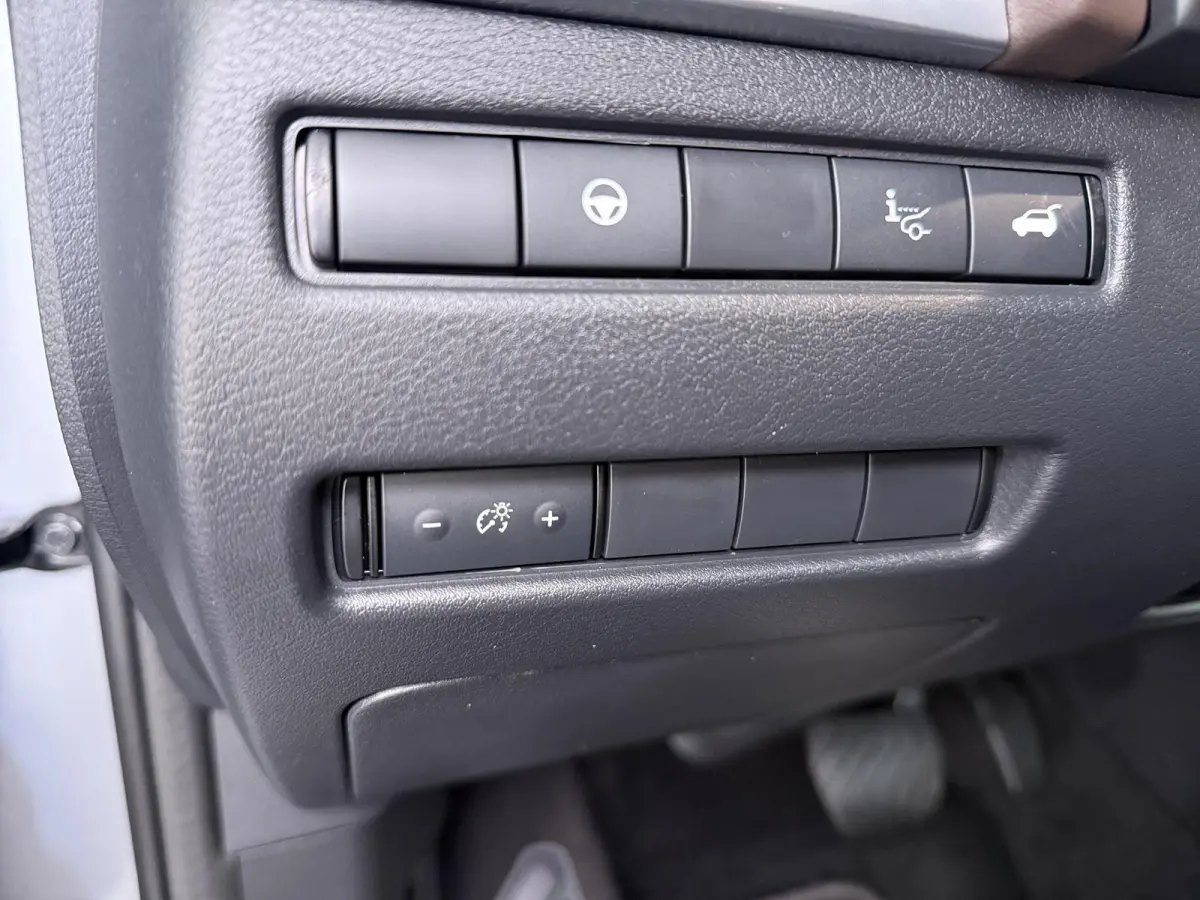 1.5 e-Power Tekna | Panoramadak | Stoel-, stuur- & voorruitverw. |