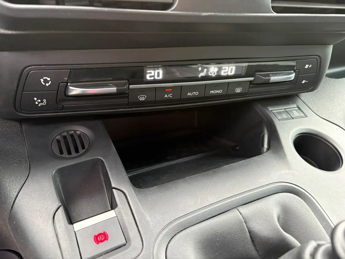 XL 1.2 PureTech Shine GARANTIE!