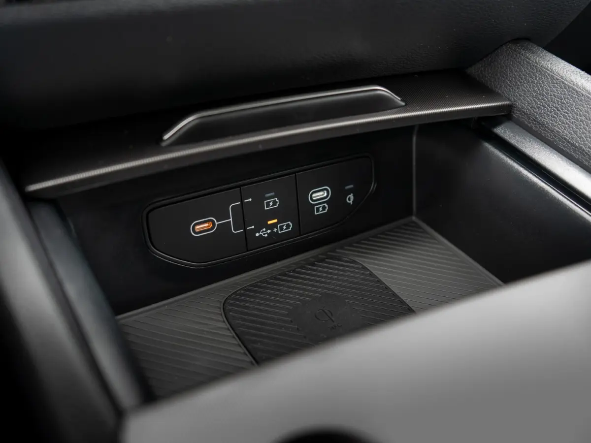 1.6 T-GDi Plug-in Hybrid DynamicPlusLine | Actieprijs* | Op Voorraad | Schuif-/Kanteldak | Stoel en Stuurverwarming | Navi. | Clima. | Adapt. Cruise. | Dodehoekassitentie