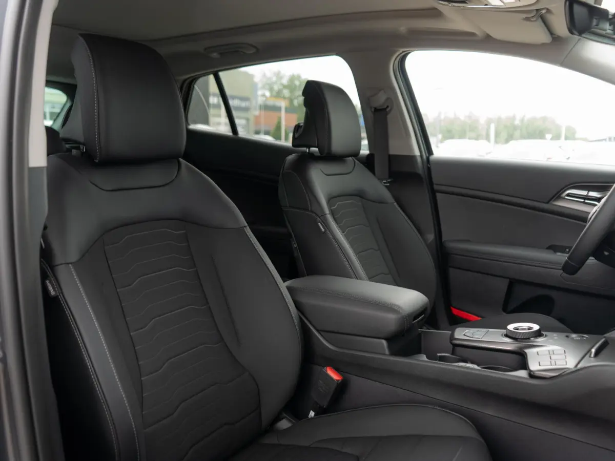 1.6 T-GDi Plug-in Hybrid DynamicPlusLine | Actieprijs* | Op Voorraad | Schuif-/Kanteldak | Stoel en Stuurverwarming | Navi. | Clima. | Adapt. Cruise. | Dodehoekassitentie
