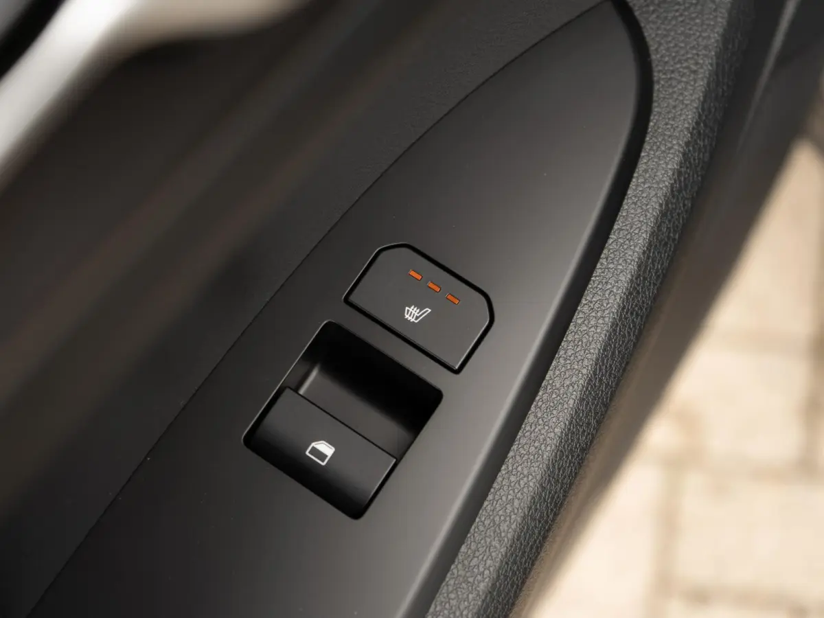 1.6 T-GDi Plug-in Hybrid DynamicPlusLine | Actieprijs* | Op Voorraad | Schuif-/Kanteldak | Stoel en Stuurverwarming | Navi. | Clima. | Adapt. Cruise. | Dodehoekassitentie