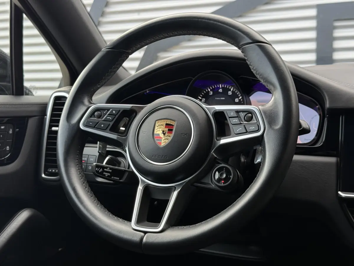 3.0 E-Hybrid Pano|Chrono|360 Camera|Bose|Leder|Navi|Trekhaak|Dealer Onderhouden|2e Eigenaar|APK tot 01-2028