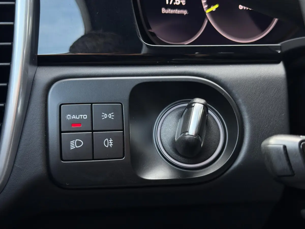 3.0 E-Hybrid Pano|Chrono|360 Camera|Bose|Leder|Navi|Trekhaak|Dealer Onderhouden|2e Eigenaar|APK tot 01-2028