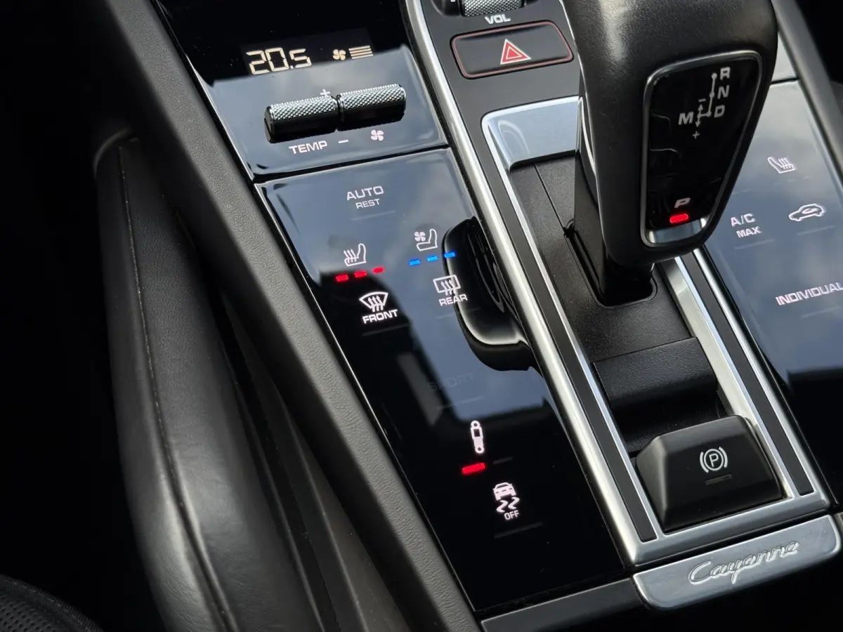 3.0 E-Hybrid Pano|Chrono|360 Camera|Bose|Leder|Navi|Trekhaak|Dealer Onderhouden|2e Eigenaar|APK tot 01-2028