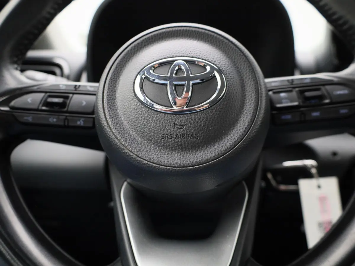1.5 Hybrid Active | NAVIGATIE | BLUETOOTH | ACHTERUITRIJCAMERA | APPLE CARPLAY | CLIMATE CONTROL | 5-DEURS | AIRCO | MULTIFUNCTIONEEL STUURWIEL |