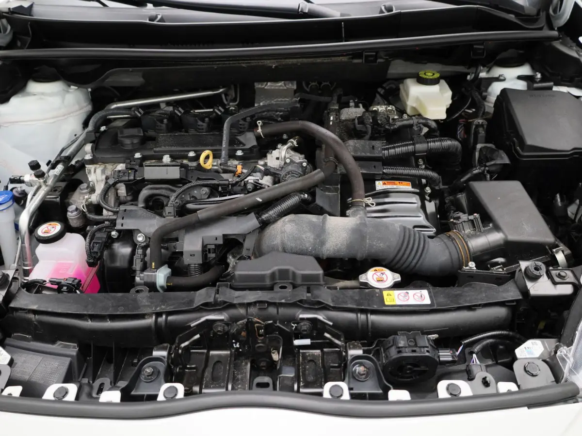 1.5 Hybrid Active | NAVIGATIE | BLUETOOTH | ACHTERUITRIJCAMERA | APPLE CARPLAY | CLIMATE CONTROL | 5-DEURS | AIRCO | MULTIFUNCTIONEEL STUURWIEL |