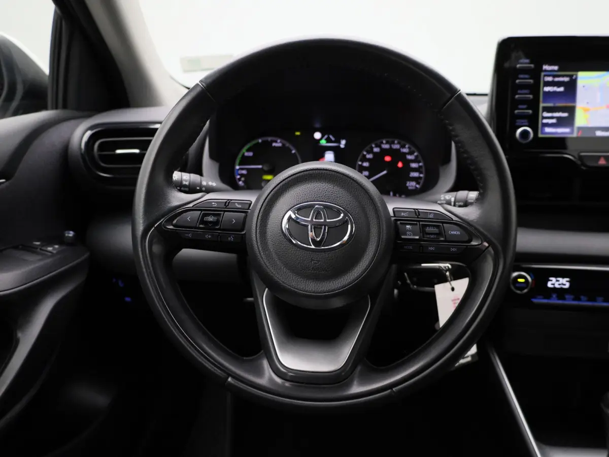 1.5 Hybrid Active | NAVIGATIE | BLUETOOTH | ACHTERUITRIJCAMERA | APPLE CARPLAY | CLIMATE CONTROL | 5-DEURS | AIRCO | MULTIFUNCTIONEEL STUURWIEL |