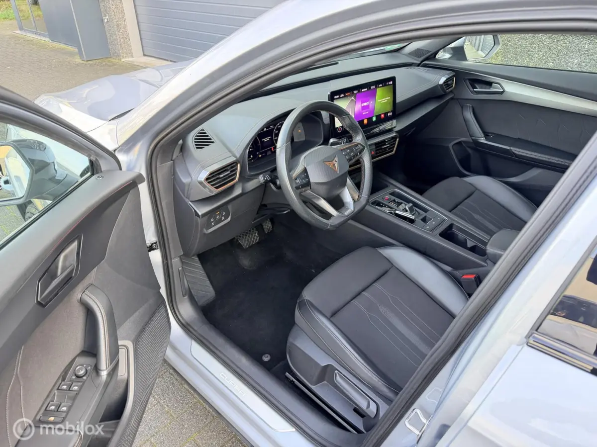 1.4 e-Hybrid Business 1e Eigenaar NIEUWSTAAT!