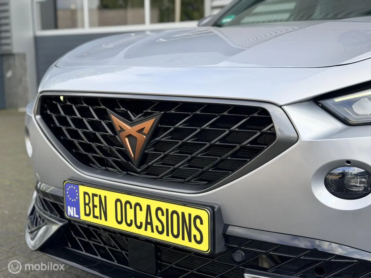 1.4 e-Hybrid Business 1e Eigenaar NIEUWSTAAT!