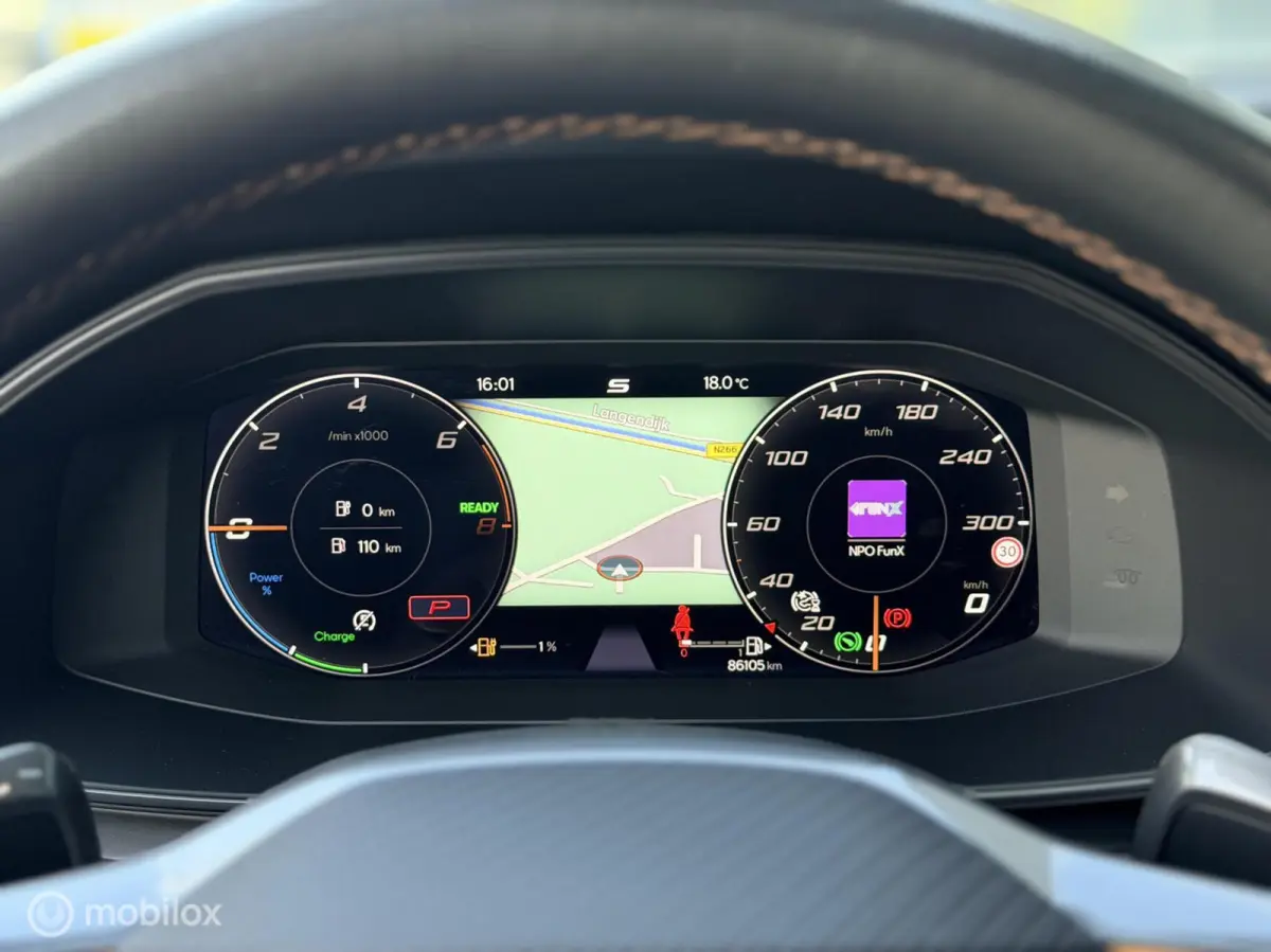 1.4 e-Hybrid Business 1e Eigenaar NIEUWSTAAT!