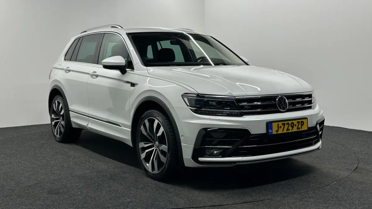 2.0 TSI 4Motion Highline R-Line|Adaptieve Cruise|Virtual Cockpit|360 Camera|Trekhaak|