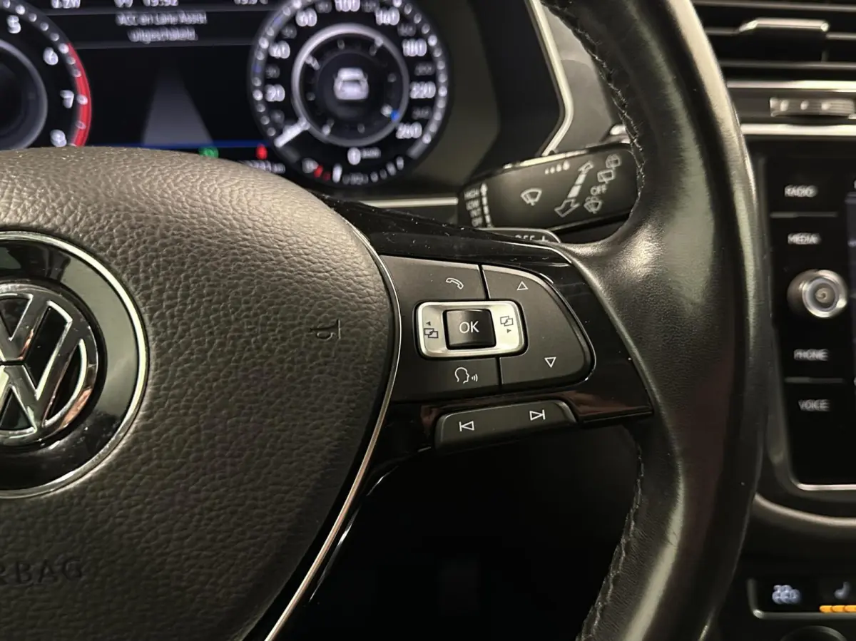 2.0 TSI 4Motion Highline R-Line|Adaptieve Cruise|Virtual Cockpit|360 Camera|Trekhaak|