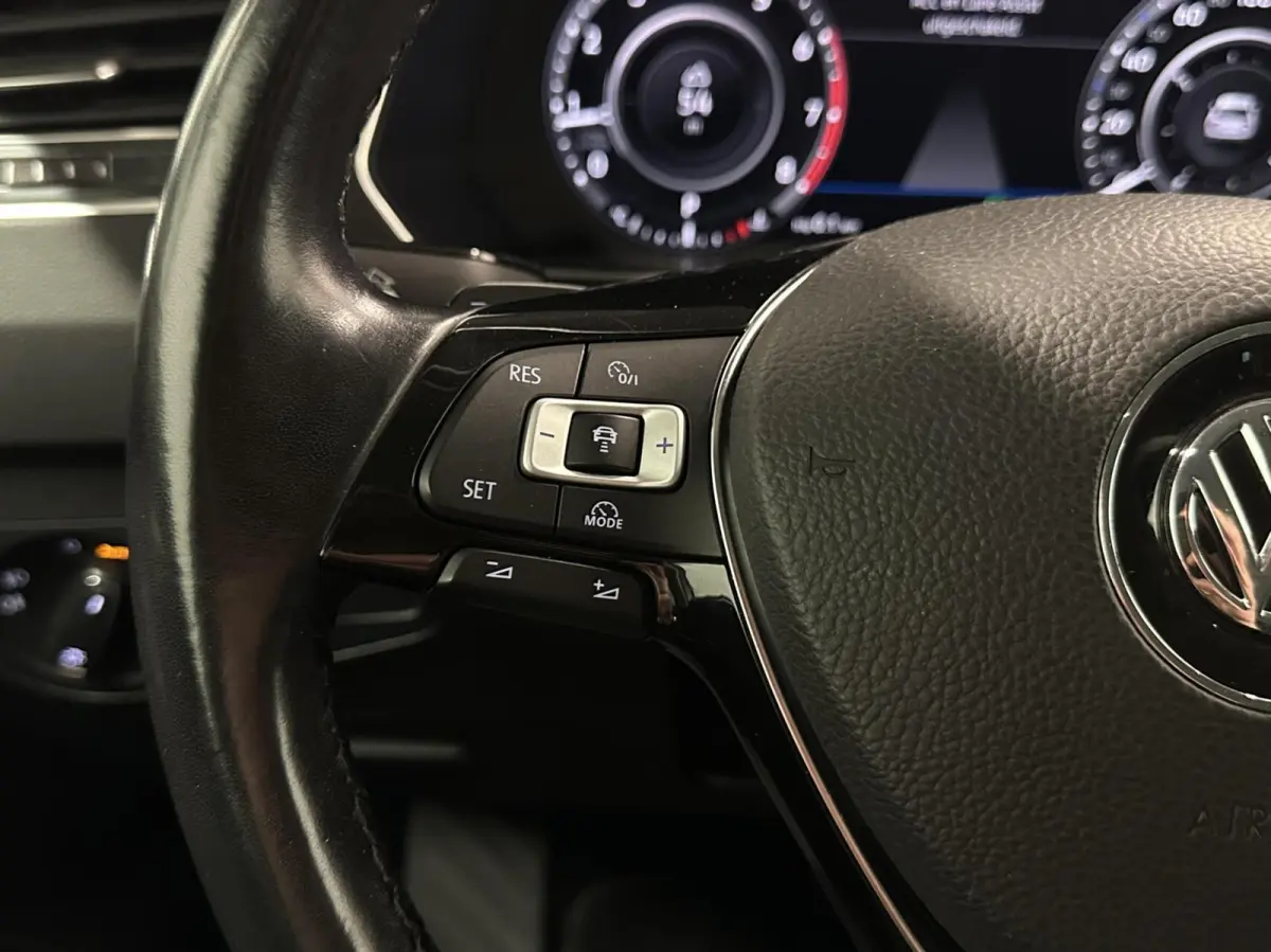 2.0 TSI 4Motion Highline R-Line|Adaptieve Cruise|Virtual Cockpit|360 Camera|Trekhaak|