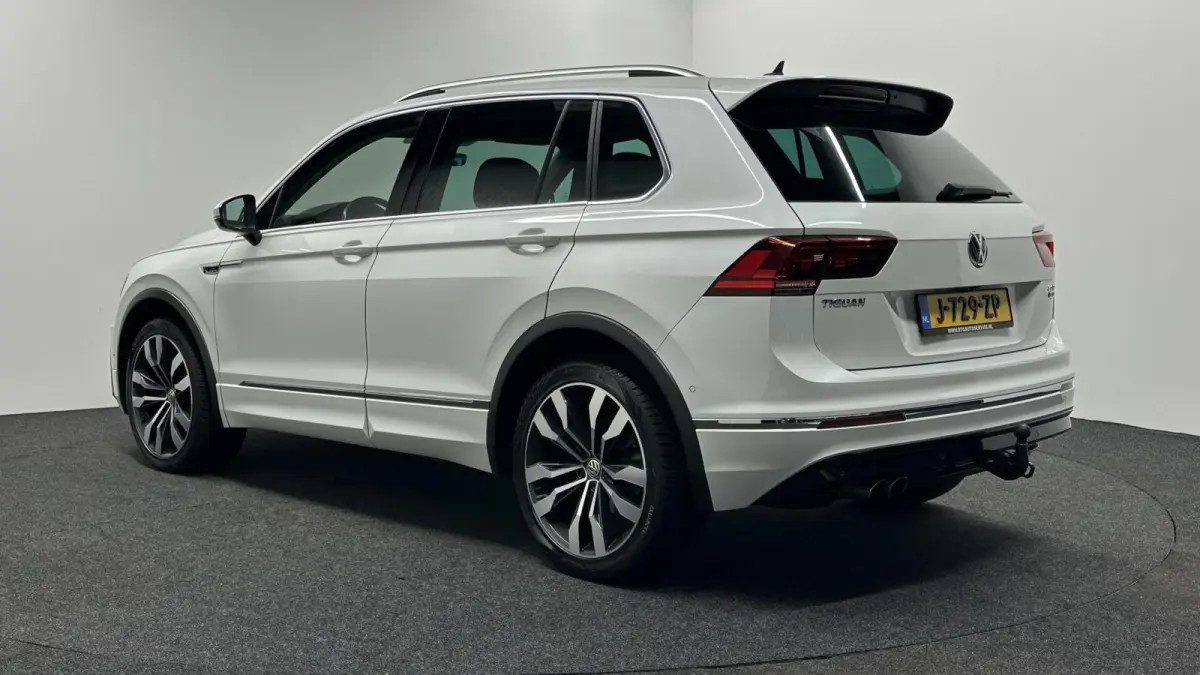 2.0 TSI 4Motion Highline R-Line|Adaptieve Cruise|Virtual Cockpit|360 Camera|Trekhaak|