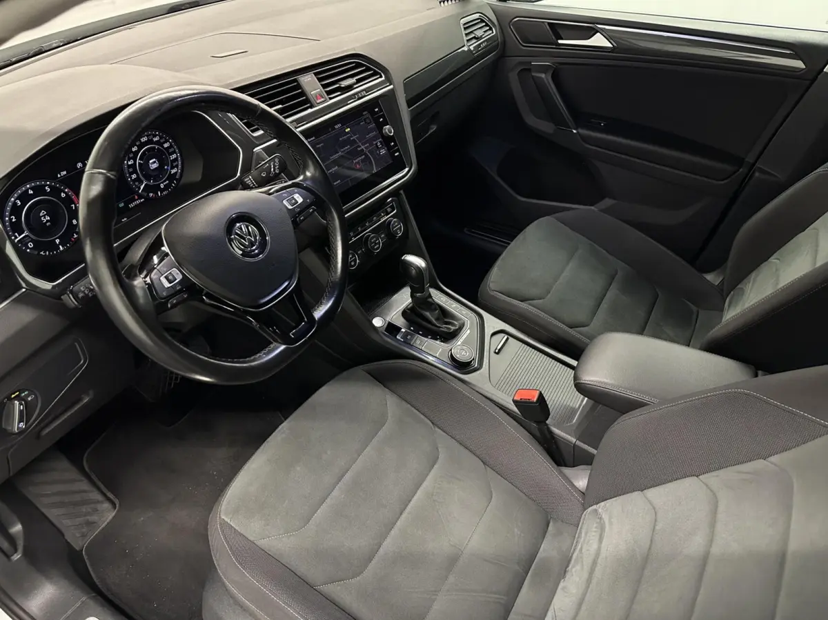 2.0 TSI 4Motion Highline R-Line|Adaptieve Cruise|Virtual Cockpit|360 Camera|Trekhaak|