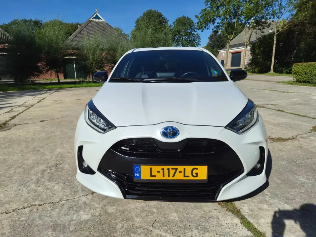 1.5 Hybrid Style | achteruitrijcamera | adaptieve cruise control | navigatie |