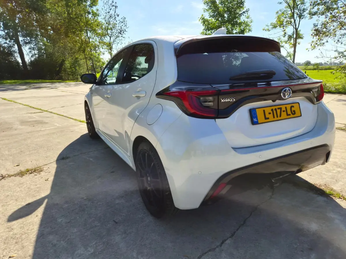 1.5 Hybrid Style | achteruitrijcamera | adaptieve cruise control | navigatie |