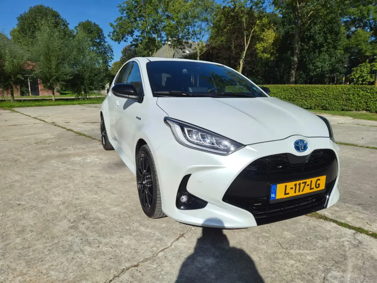 1.5 Hybrid Style | achteruitrijcamera | adaptieve cruise control | navigatie |
