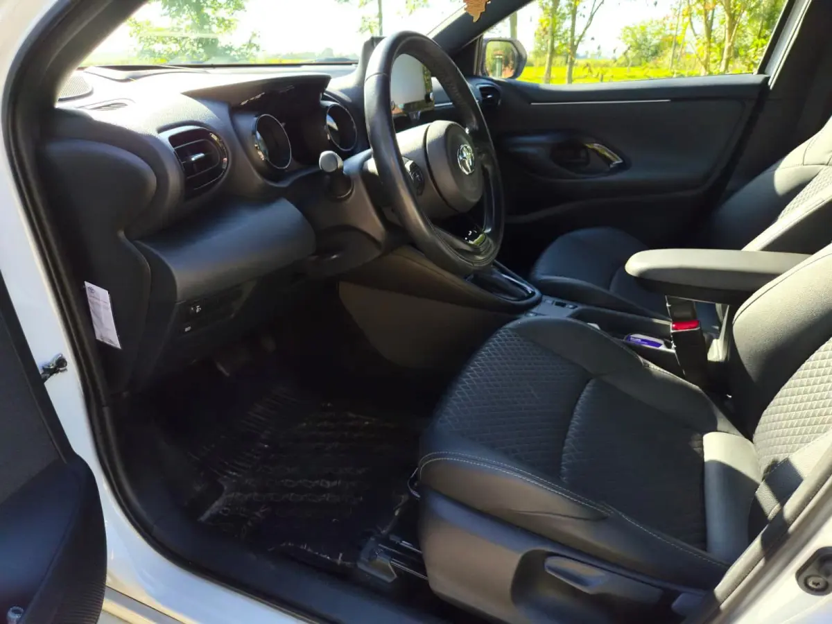 1.5 Hybrid Style | achteruitrijcamera | adaptieve cruise control | navigatie |