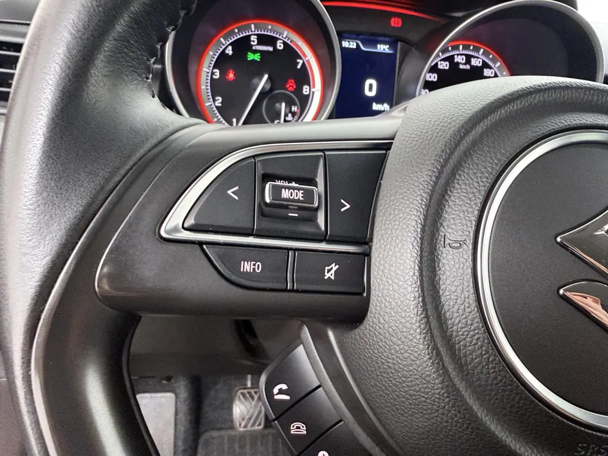 1.2 Style Smart Hybrid | achteruitrijcamera | navigatie | climate control |