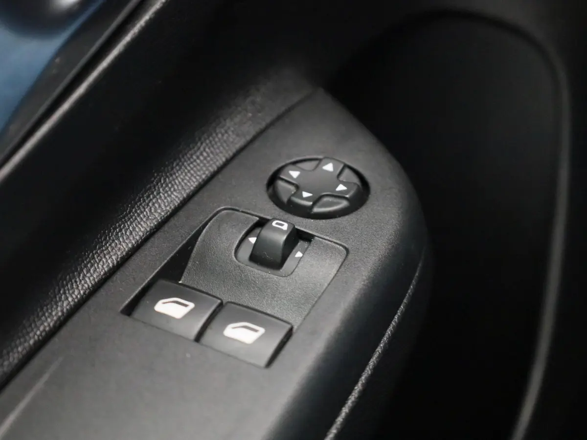 1.2 Edition | Apple Carplay / Android Auto | Cruise Control | Airco | Lane Assistant | Lichtmetalen Velgen |