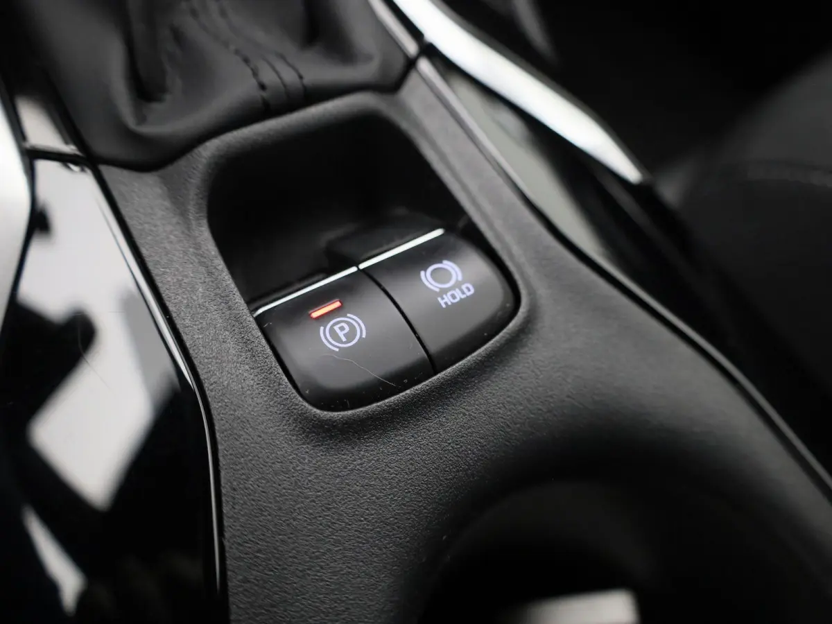 1.8 Hybrid Business | Automaat | DAB  | Camera | Apple CarPlay / Android auto | Climate control | Cruise control | Bluetooth |