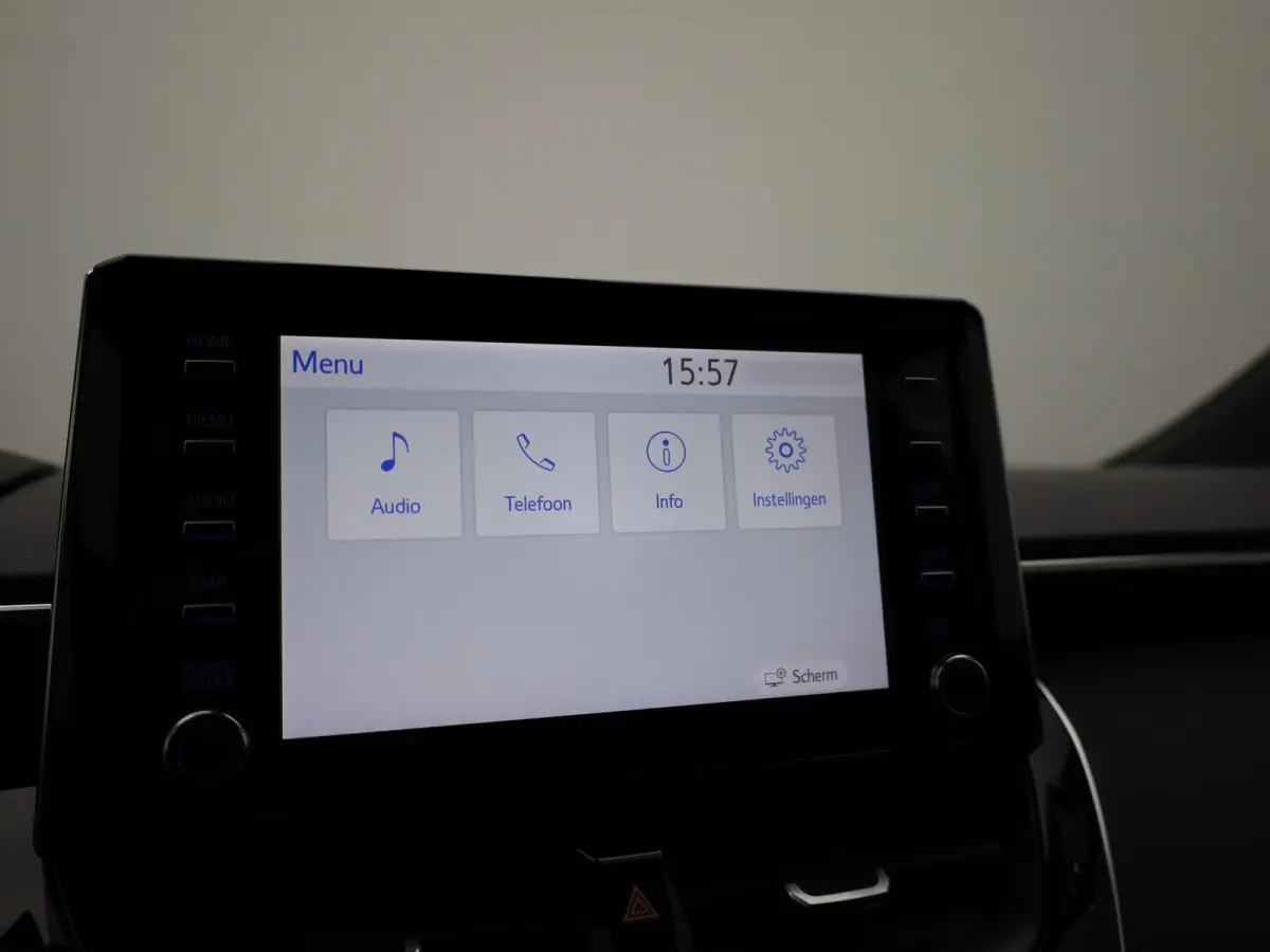 1.8 Hybrid Business | Automaat | DAB  | Camera | Apple CarPlay / Android auto | Climate control | Cruise control | Bluetooth |