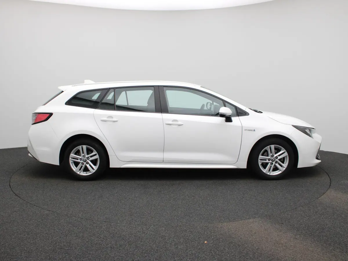 1.8 Hybrid Business | Automaat | DAB  | Camera | Apple CarPlay / Android auto | Climate control | Cruise control | Bluetooth |