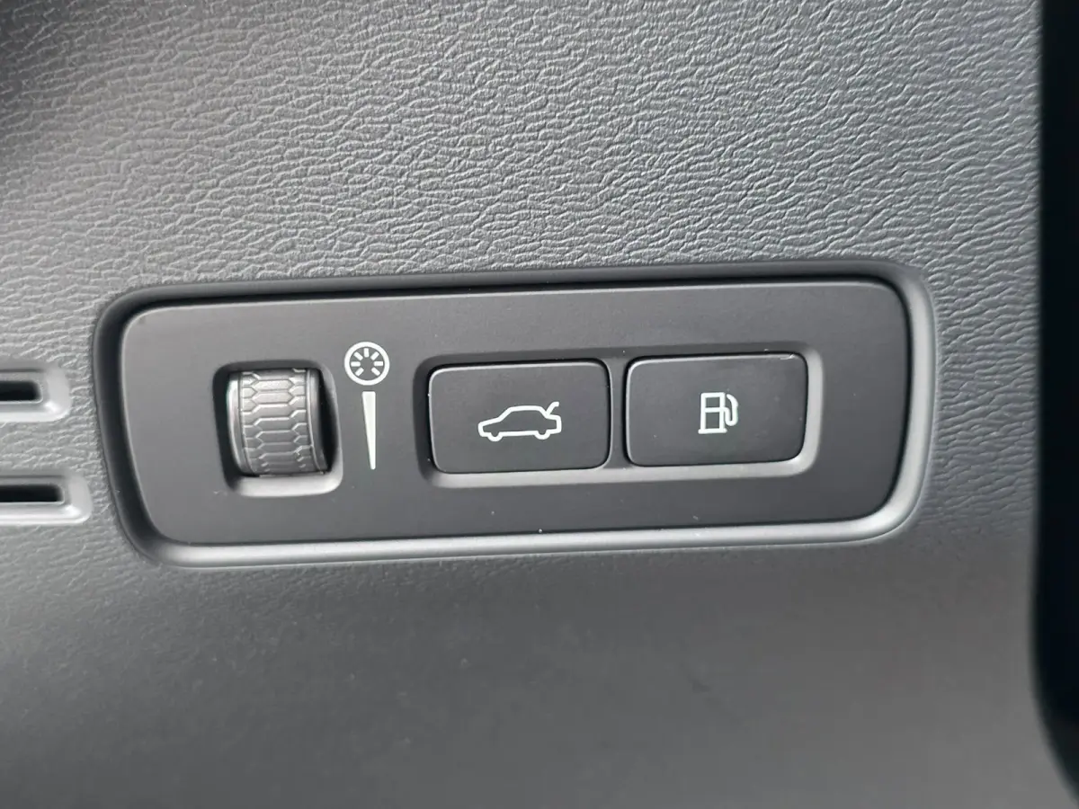 1.5 T5 Plug-in hybrid Plus Bright | TREKHAAK | LEDER | 1E EIGENAAR | WINTERPAKKET