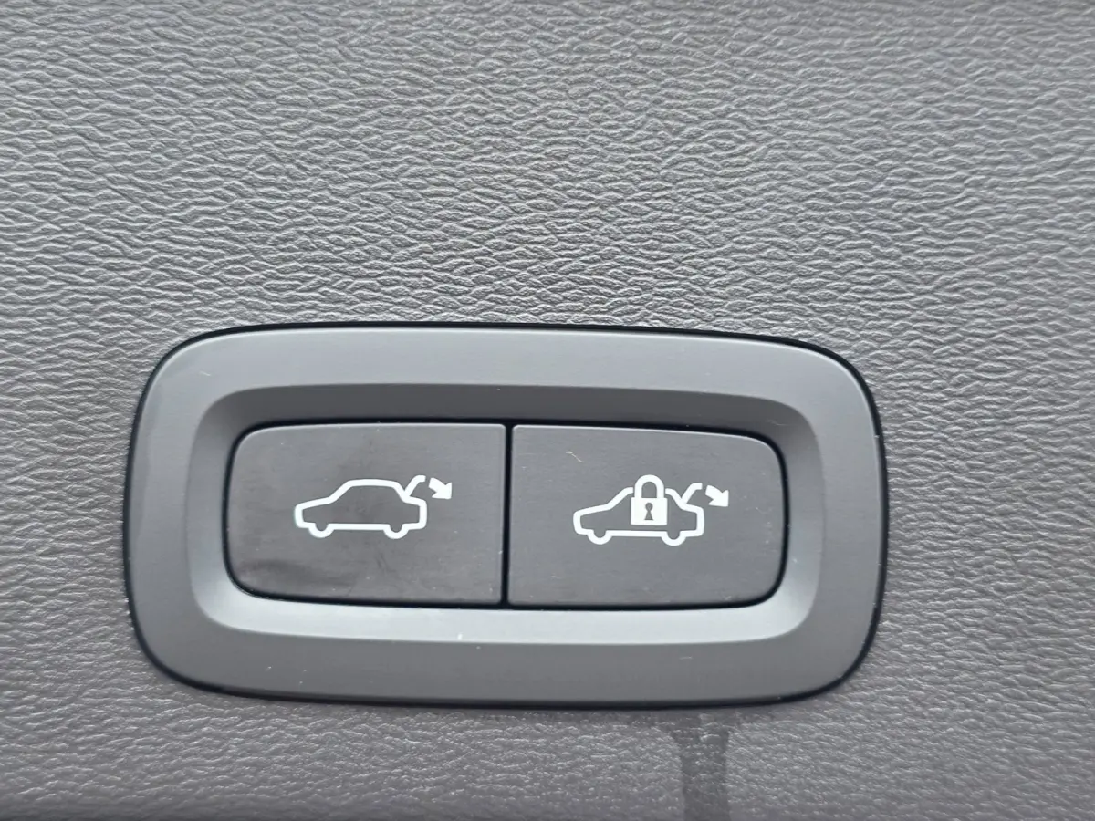 1.5 T5 Plug-in hybrid Plus Bright | TREKHAAK | LEDER | 1E EIGENAAR | WINTERPAKKET