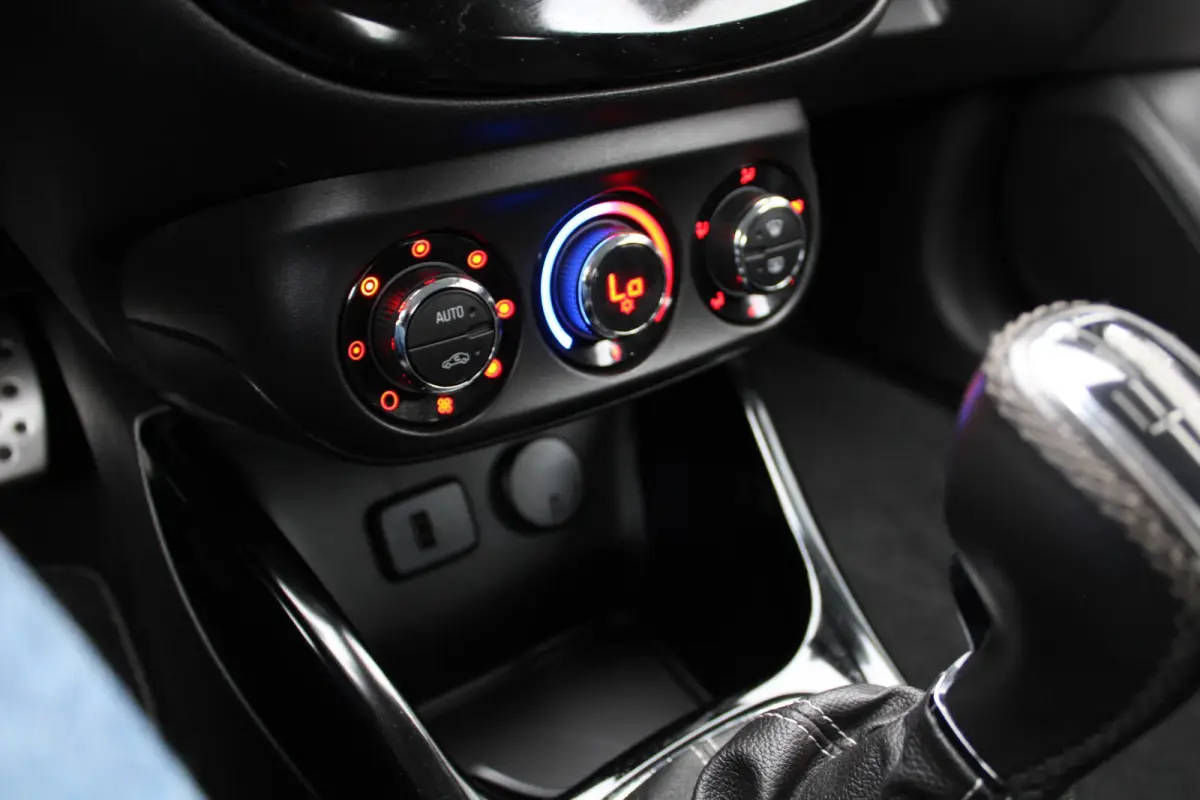 1.4 16V Turbo 150PK|GSI|KUIPSTOELEN|XENON|CAMERA|BOM VOLL