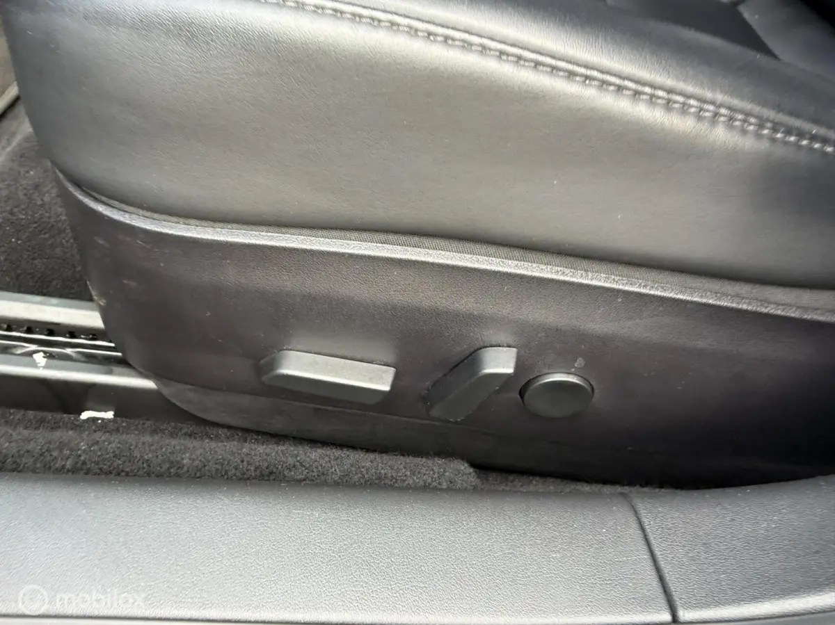 Standard RWD Plus 60 kWh ACCU NIEUW SOH 100%