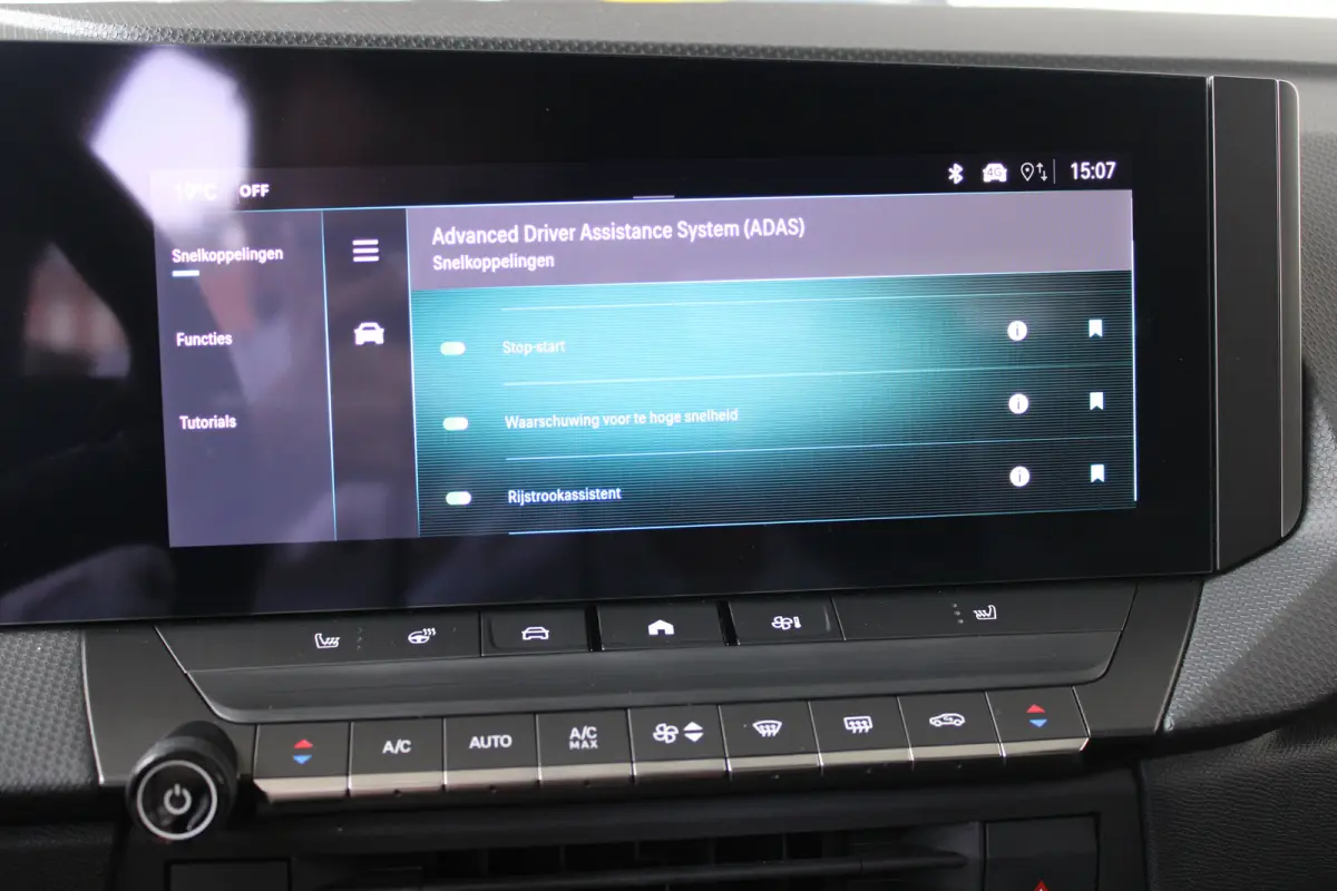1.2 Turbo Hybrid GS | Adaptieve cruise control | AGR stoelen | Keyless entry | Keyless start |