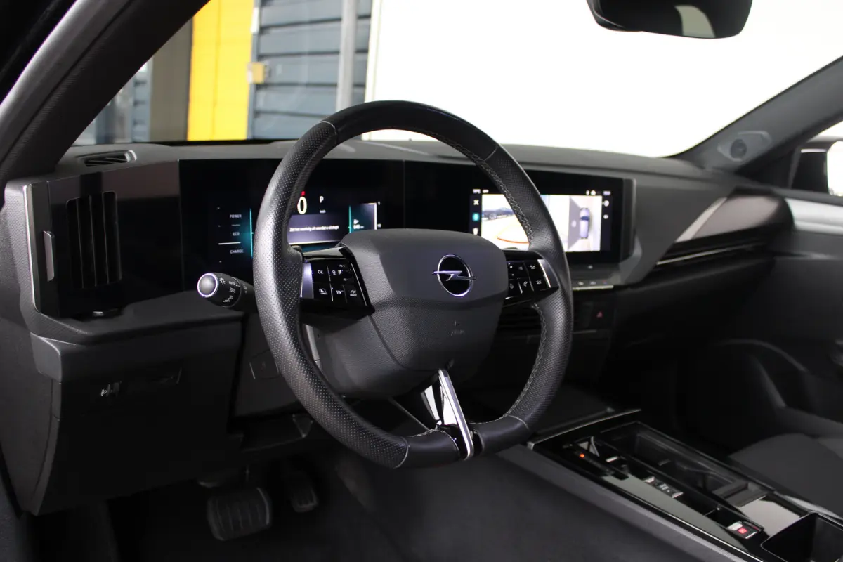1.2 Turbo Hybrid GS | Adaptieve cruise control | AGR stoelen | Keyless entry | Keyless start |