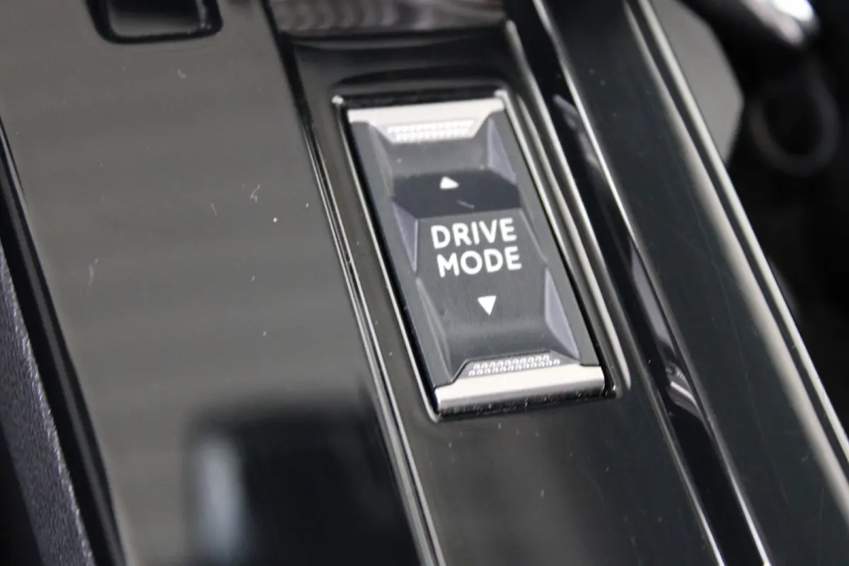 1.2 Turbo Hybrid GS | Adaptieve cruise control | AGR stoelen | Keyless entry | Keyless start |