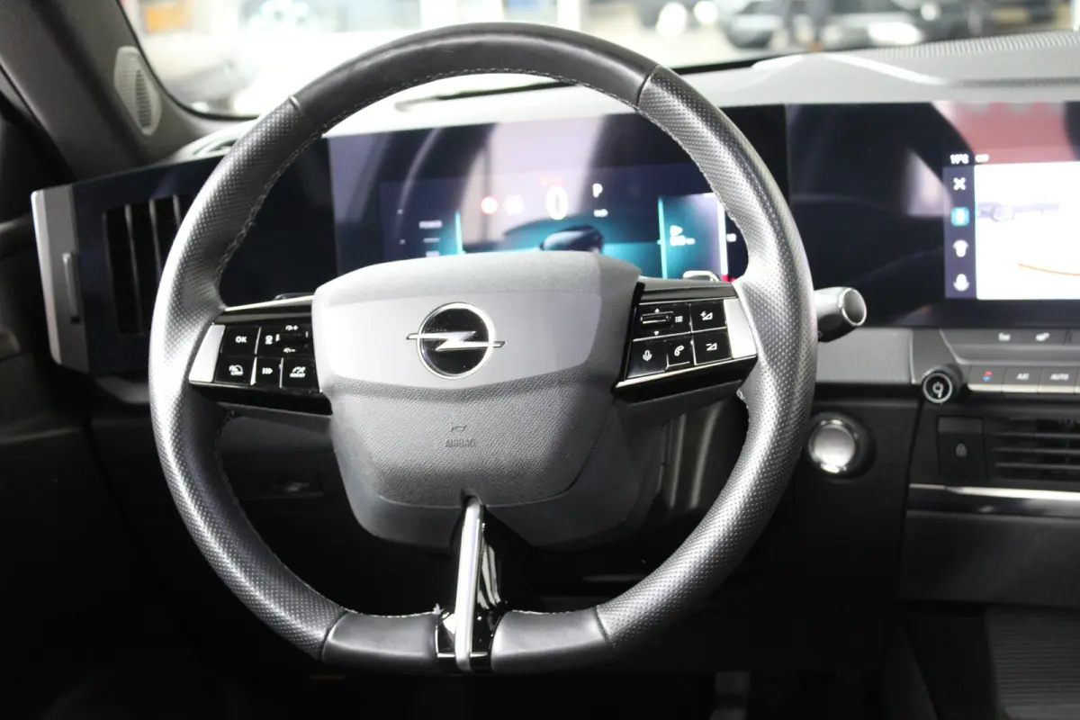 1.2 Turbo Hybrid GS | Adaptieve cruise control | AGR stoelen | Keyless entry | Keyless start |